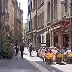 Kyriad Direct Lyon Nord - 2* דרדילי