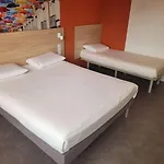 Kyriad Direct Lyon Nord - 2*