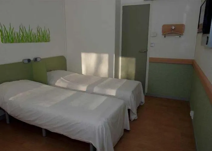 Kyriad Direct Lyon Nord - Szálloda