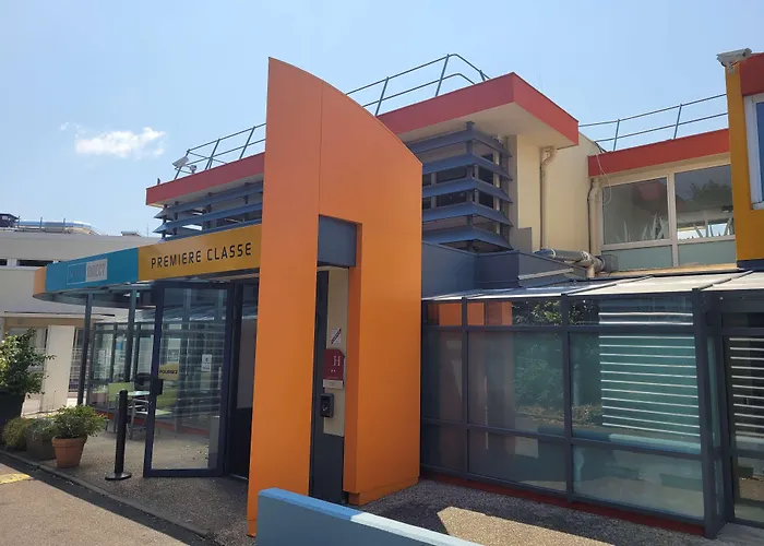 Szálloda Kyriad Direct Lyon Nord -