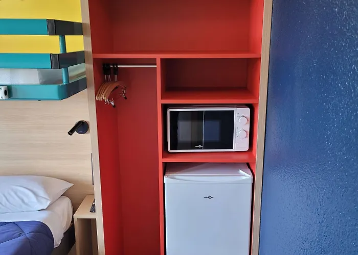 Kyriad Direct Lyon Nord - Szálloda 2*