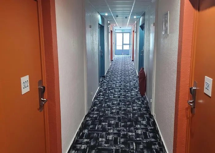 Kyriad Direct Lyon Nord - Szálloda 2*