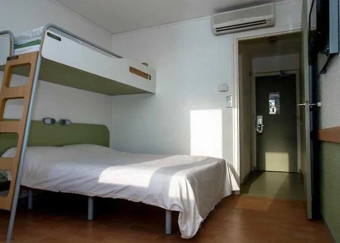 Kyriad Direct Lyon Nord - Szálloda 2*