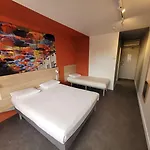 Kyriad Direct Lyon Nord - ダルディリー