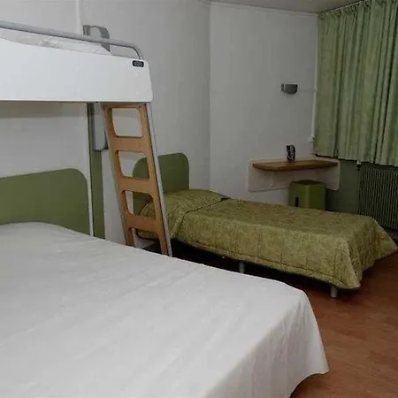 Kyriad Direct Lyon Nord - Otel 2*