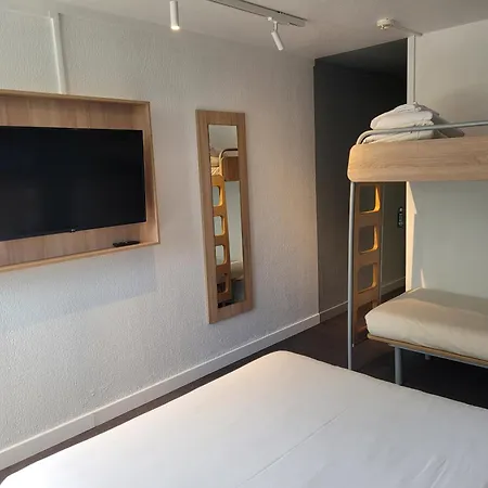 Kyriad Direct Lyon Nord - Otel Dardilly