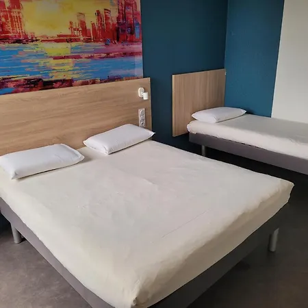 Kyriad Direct Lyon Nord - Otel Dardilly