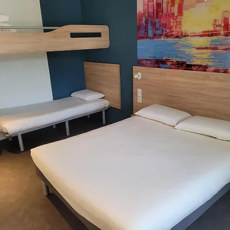 Kyriad Direct Lyon Nord -