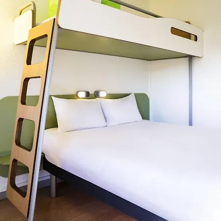 Kyriad Direct Lyon Nord - Otel Dardilly