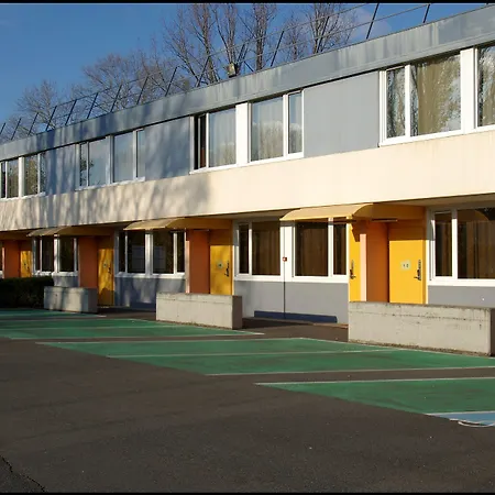Kyriad Direct Lyon Nord - Otel 2*