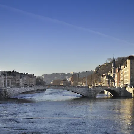 Kyriad Direct Lyon Nord -