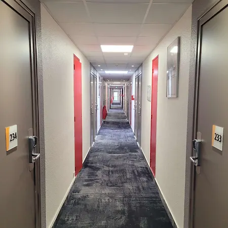 Otel Kyriad Direct Lyon Nord - 2*