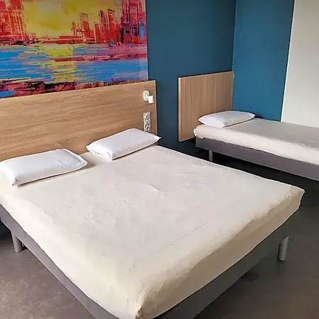 Kyriad Direct Lyon Nord -