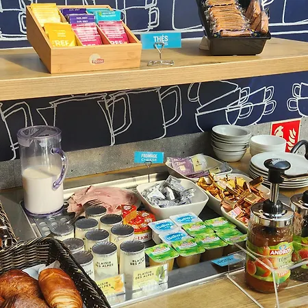 Kyriad Direct Lyon Nord -