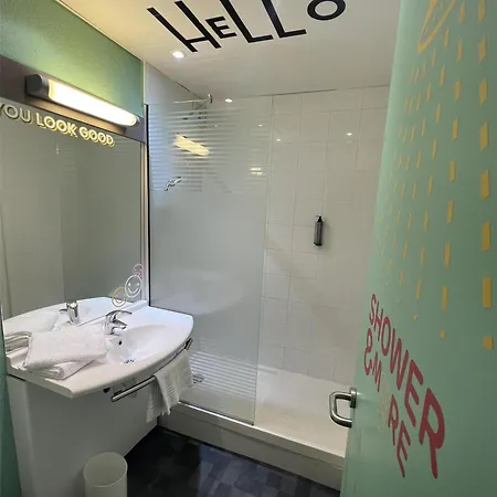 Hotel Kyriad Direct Lyon Nord - 2*