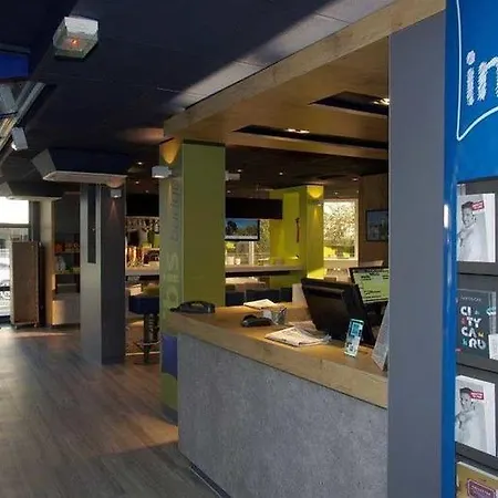 Kyriad Direct Lyon Nord - Hotel