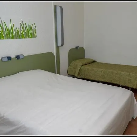 Otel Kyriad Direct Lyon Nord -